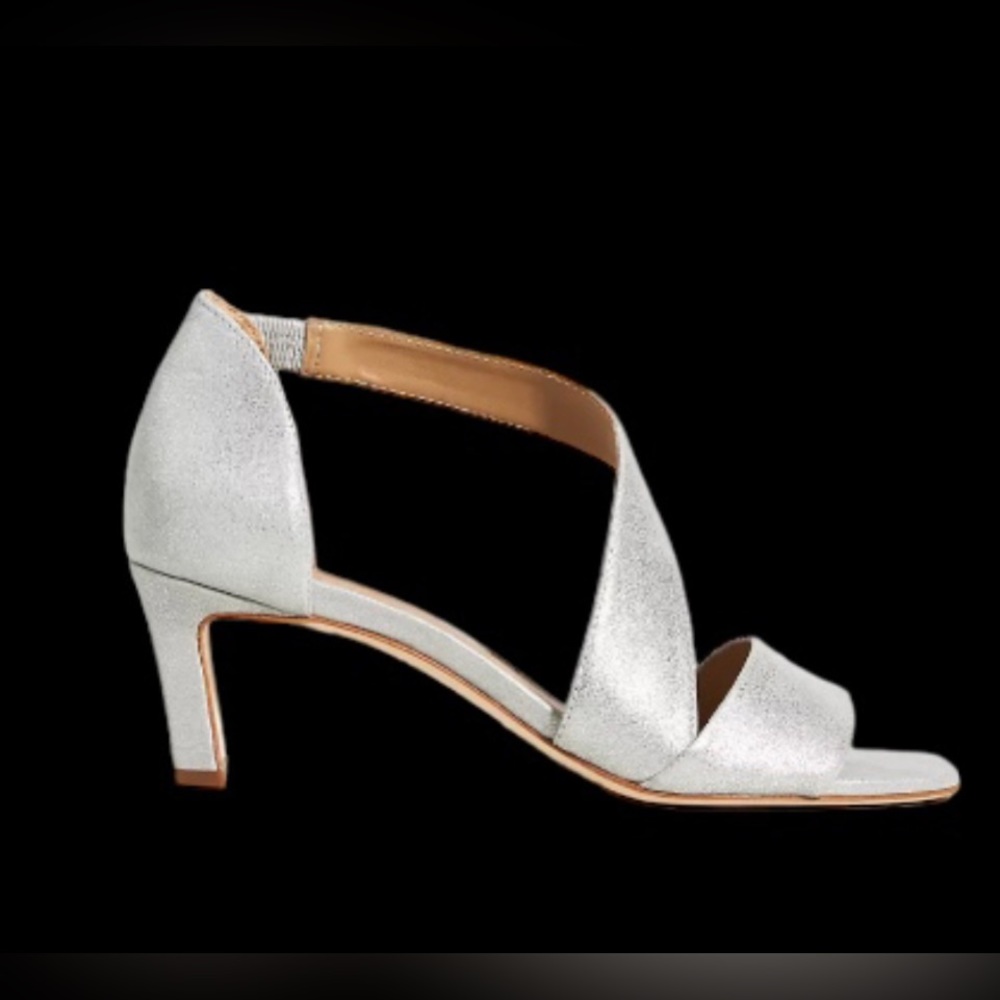 New! BERNARDO ANTHROPOLOGIE CAMILLE SIVER Heels SANDALS Size 8.5